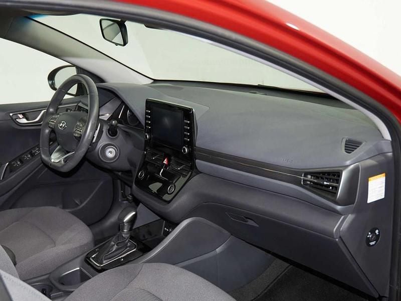 Usado Hyundai Ioniq 141 CV (103 kW) 2021 Granate Utilitario