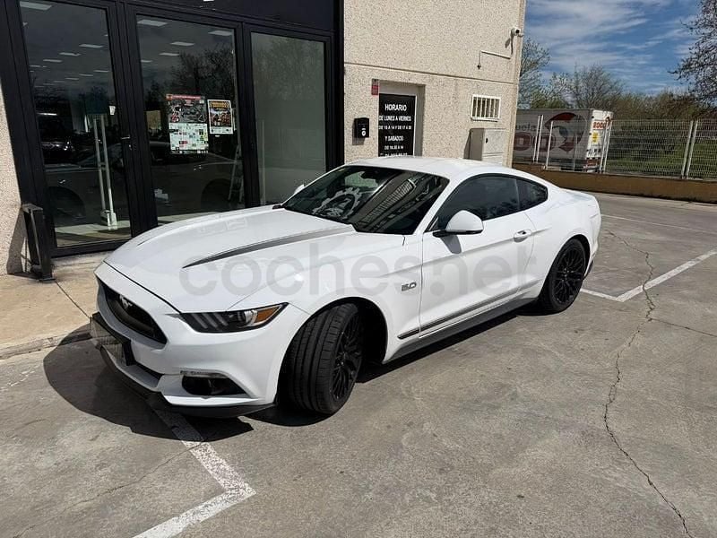 Usado Ford Mustang GT Fastback 419 CV (308 kW) 2018 Blanco Coupe