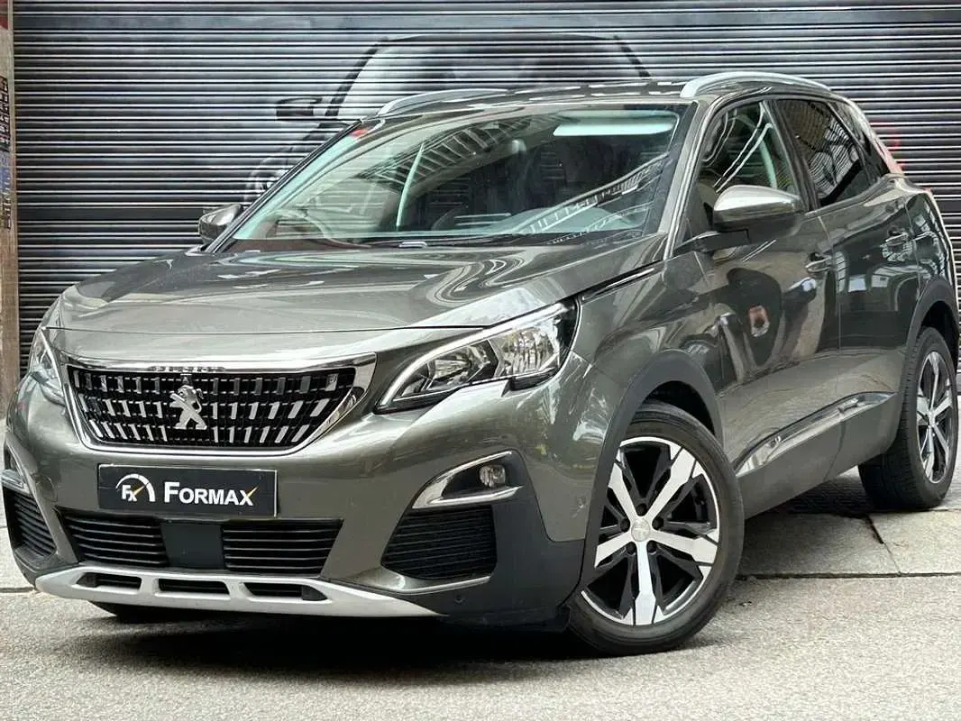 Usado Peugeot 3008 Allure 131 CV (96 kW) 2017 Gris SUV