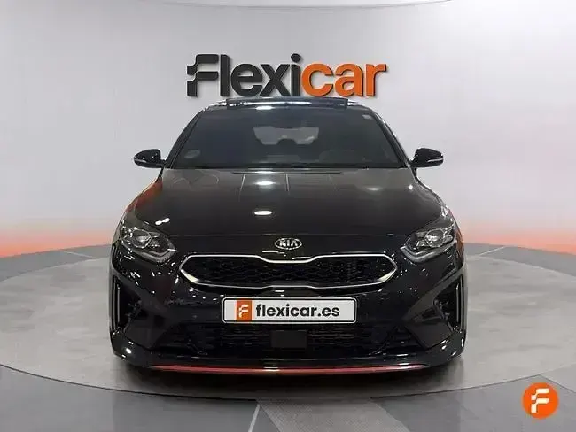 Usado Kia ProCeed GT-Line 140 CV (102 kW) 2019 Negro Familiar