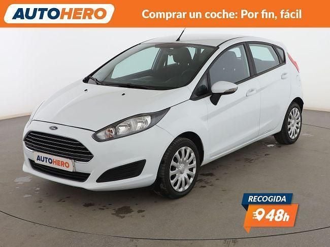 Usado Ford Fiesta Trend 82 CV (60 kW) 2014 Blanco Berlina