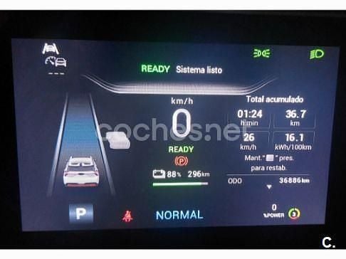 Käytetty MG MG4 EV 125 kW (170 HP) 2023 Eléctrico Viistoperä