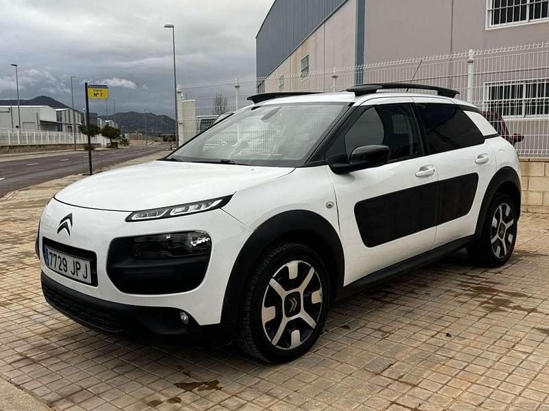 Blanco Usado 2016 Citroën C4 Cactus Shine Edition Utilitario | 8300 € (Precio justo) - Imagen 1/4