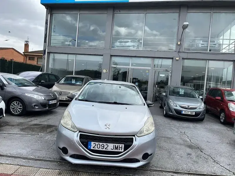Usado Peugeot 208 Access 68 CV (50 kW) 2016 Gris / plata Utilitario