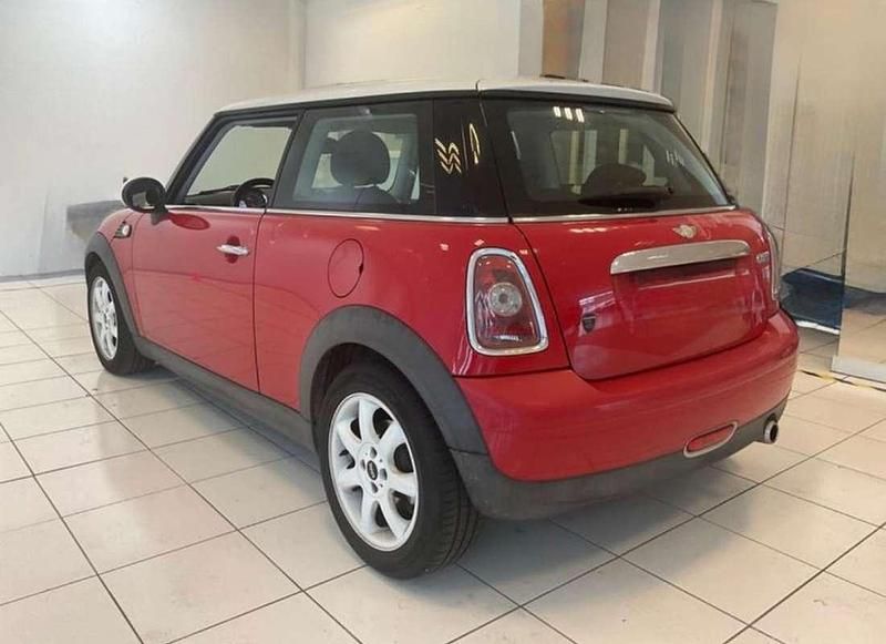 Usado Mini Cooper 122 CV (89 kW) 2011 Rojo Utilitario