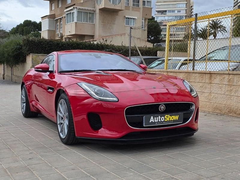 Usado Jaguar F-Type R-Dynamic 300 CV (220 kW) 2018 Rojo Coupe