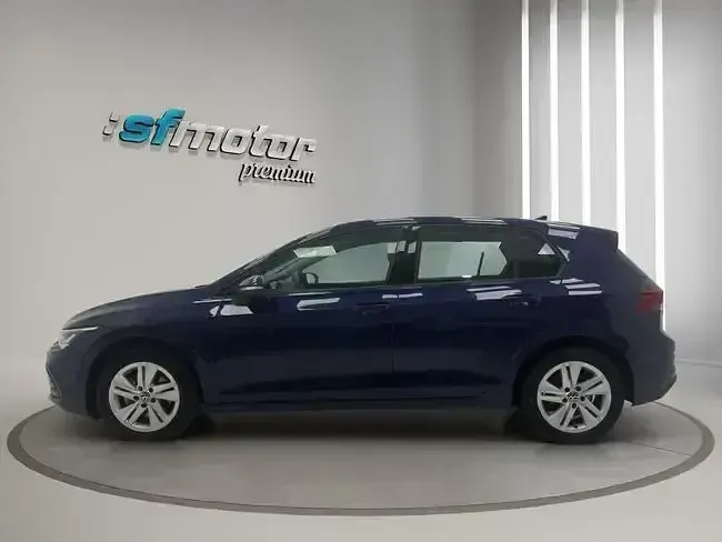 Usado VW Golf VII 115 CV (84 kW) 2021 Azul Utilitario