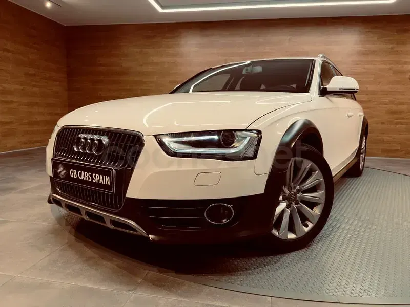 Usado Audi A4 Allroad 143 CV (105 kW) 2012 Blanco Familiar