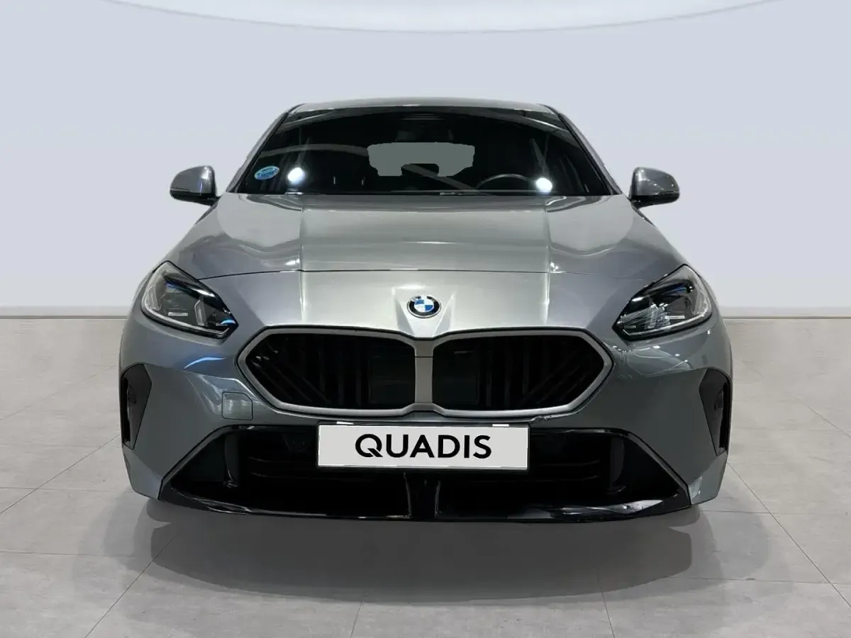 Usado BMW 120 163 CV (119 kW) 2025 Gris Utilitario
