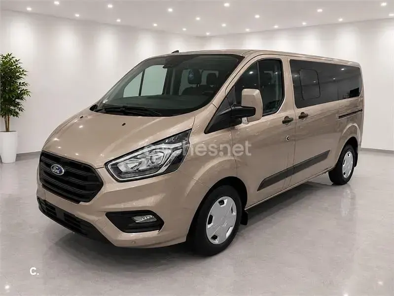 Usado Ford Tourneo Trend 130 CV (95 kW) 2019 Marrón Monovolumen