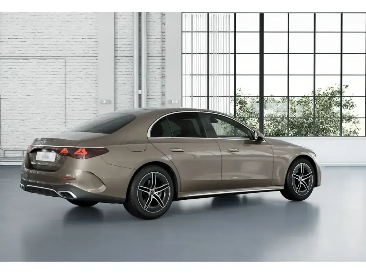 Uusi Mercedes E220 197 HP (144 kW) 2025 Ruskea Sedan