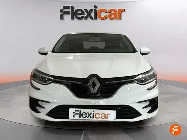 Usado Renault Mégane II Intens 115 CV (84 kW) 2022 Blanco Berlina