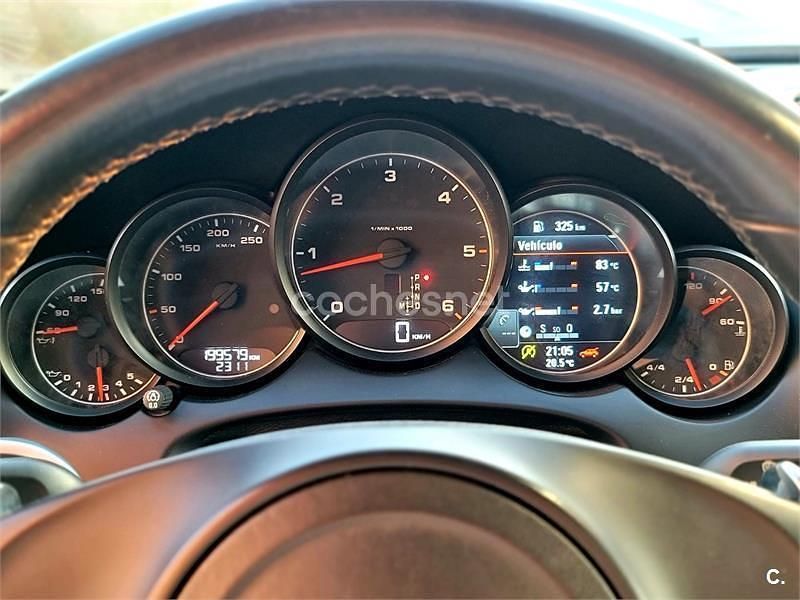 Usado Porsche Cayenne 240 CV (176 kW) 2011 Negro SUV