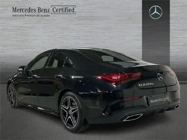 Usado Mercedes CLA220 190 CV (139 kW) 2025 Negro Berlina