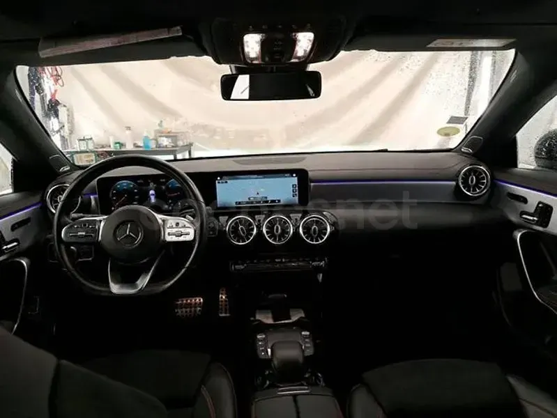 Usado Mercedes CLA200 Shooting Brake 150 CV (110 kW) 2020 Blanco Familiar