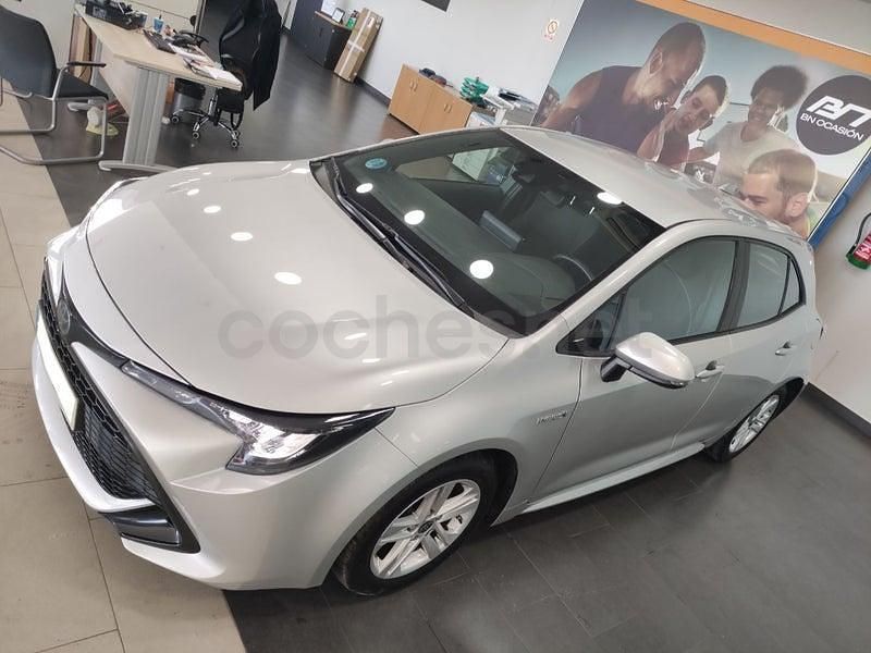 Usado Toyota Corolla Active 122 CV (89 kW) 2022 Gris / plata Berlina