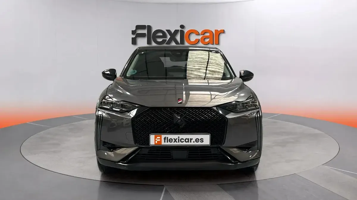Usado DS Automobiles DS3 Crossback Performance 131 CV (96 kW) 2023 Gris SUV