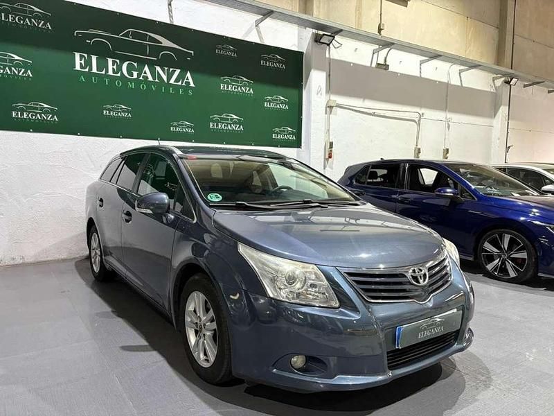 Usado Toyota Avensis Advance 147 CV (108 kW) 2010 Azul Familiar