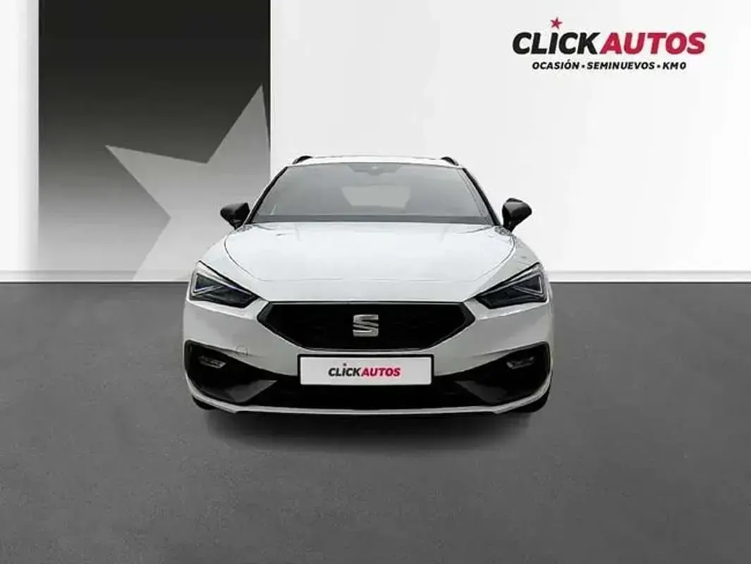 Usado Seat Leon FR 116 CV (85 kW) 2025 Blanco Familiar