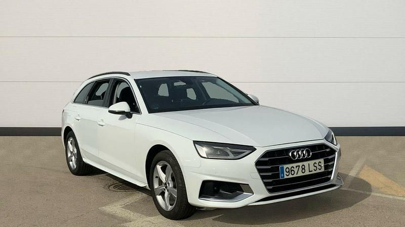 Usado Audi A4 Advanced 163 CV (119 kW) 2021 Blanco Familiar