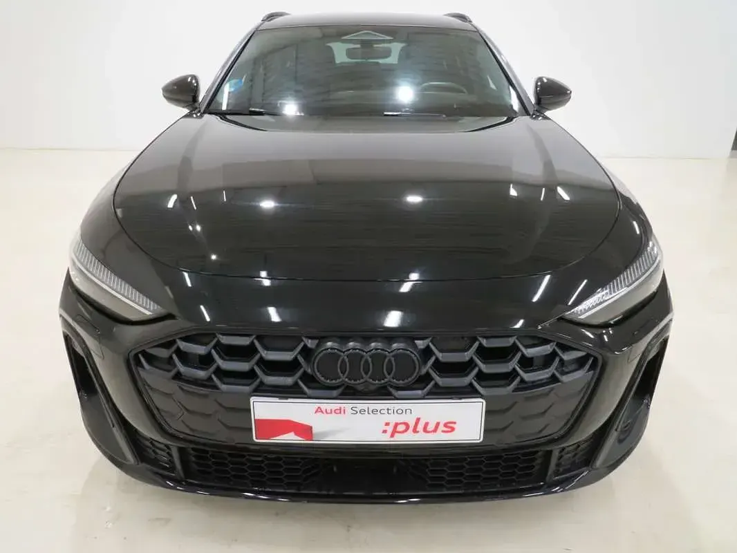 Usado Audi A5 299 CV (219 kW) 2025 Negro Familiar
