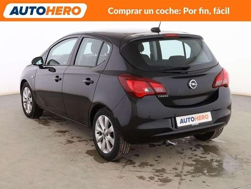 Usado Opel Corsa Selective 90 CV (66 kW) 2017 Negro Utilitario