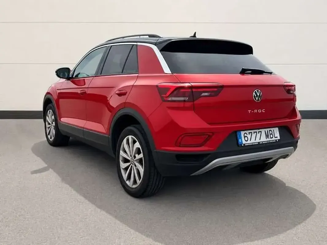 Usado VW T-Roc Life 110 CV (80 kW) 2022 Rojo SUV