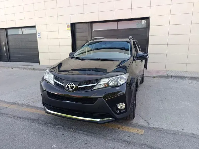 Usado Toyota RAV4 Advance 124 CV (91 kW) 2015 Marrón SUV