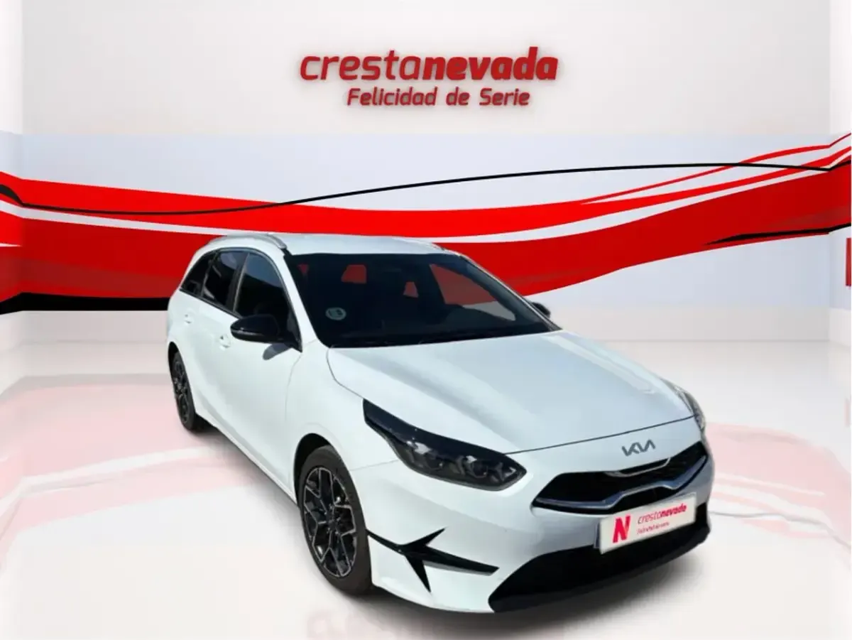 Usado Kia Ceed Style 101 CV (74 kW) 2025 Blanco Utilitario
