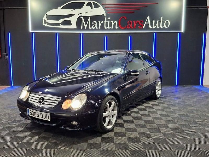 Usado Mercedes C180 143 CV (105 kW) 2005 Negro Berlina