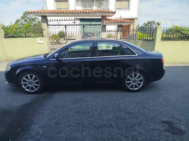 Usado Audi A4 140 CV (102 kW) 2009 Negro Berlina