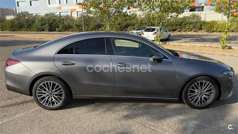 Gris / plata Usado 2022 Mercedes CLA180 Berlina | 29.990 € (Precio justo) - Imagen 1/4