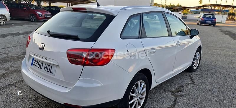 Usado Seat Ibiza ST Style 90 CV (66 kW) 2011 Blanco Familiar
