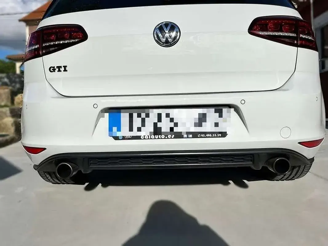 Usado VW Golf VII GTI 220 CV (161 kW) 2015 Blanco Berlina