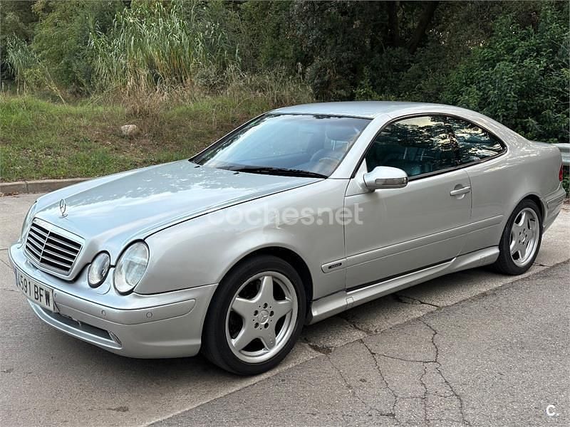 Gris / plata Usado 2001 Mercedes CLK55 AMG AMG Coupe | 13.000 € - Imagen 1/4