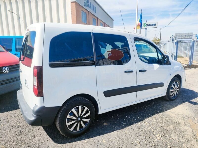 Usado Peugeot Partner Premium 100 CV (73 kW) 2019 Blanco Monovolumen