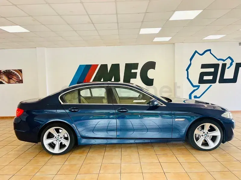 Usado BMW 525 Comfort Edition 218 CV (160 kW) 2011 Azul Berlina