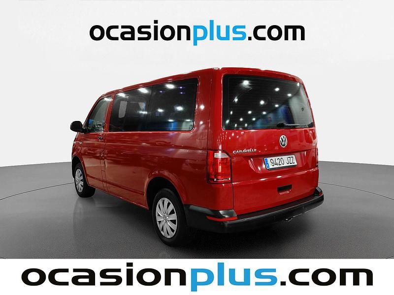 Usado VW Caravelle Trendline 102 CV (75 kW) 2017 Rojo Monovolumen