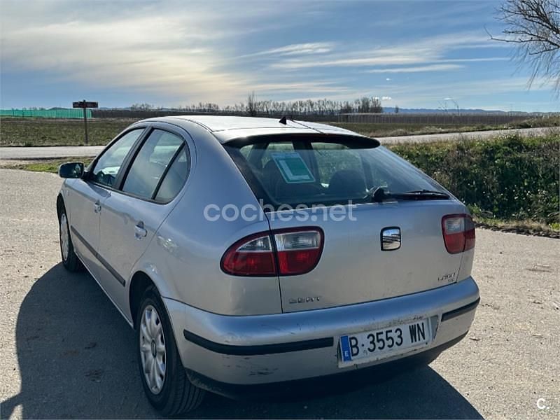 Usado Seat Leon Stella 110 CV (80 kW) 2000 Gris / plata Berlina