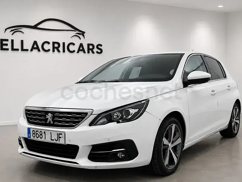 Usado Peugeot 308 Allure 130 CV (95 kW) 2020 Blanco Berlina