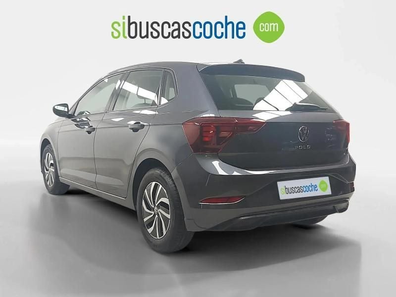 Usado VW Polo Life 95 CV (69 kW) 2024 Gris/plata Utilitario