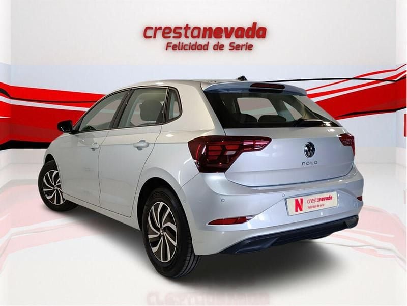 Usado VW Polo Life 95 CV (69 kW) 2023 Gris