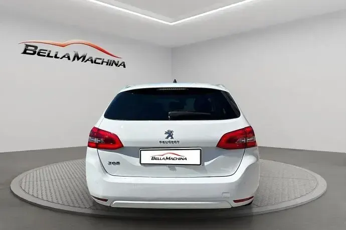 Usado Peugeot 308 SW Style 131 CV (96 kW) 2020 Blanco Familiar