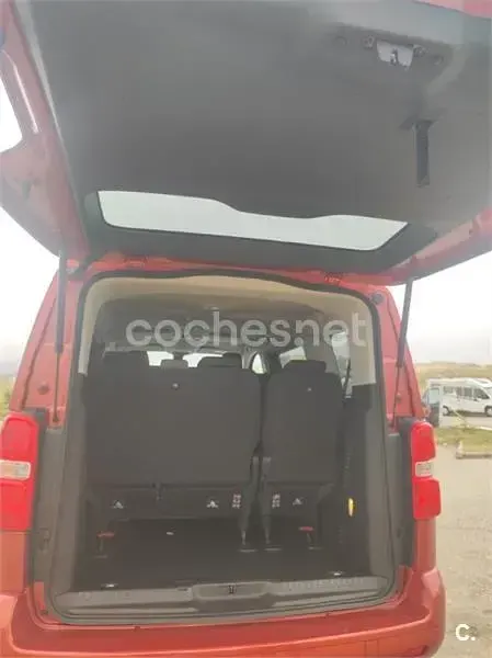 Usado Peugeot Traveller Active 120 CV (88 kW) 2021 Rojo Monovolumen