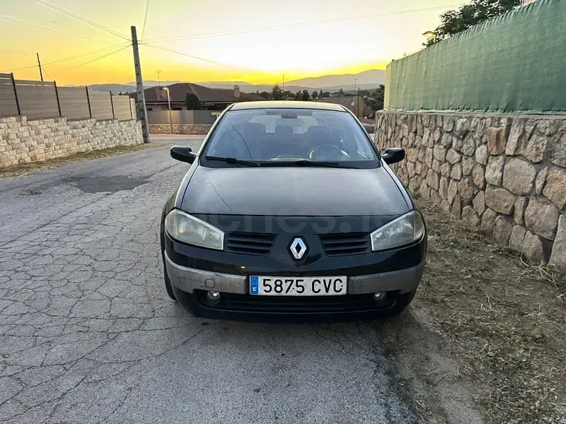 Usado Renault Mégane II Dynamique 120 CV (88 kW) 2004 Negro Berlina