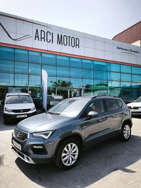 Usado Seat Ateca Style 110 CV (80 kW) 2021 Gris SUV