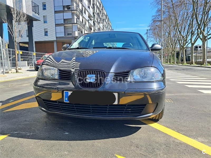 Usado Seat Ibiza Sport 75 CV (55 kW) 2003 Negro Berlina