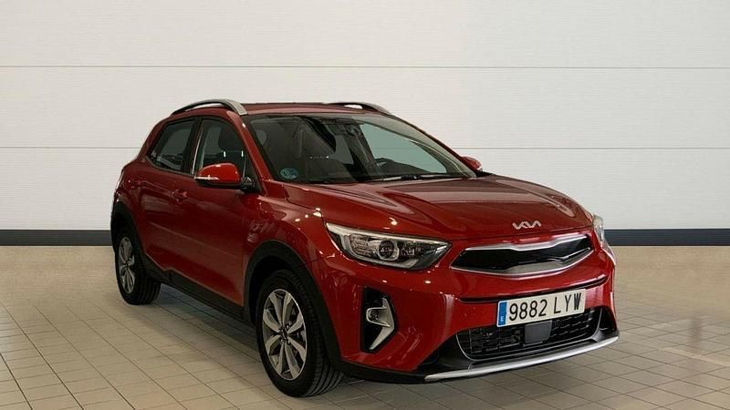 Rojo Usado 2022 Kia Stonic SUV | 18.300 € (Precio justo) - Imagen 1/4