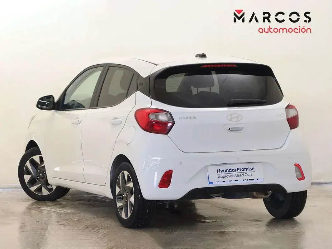 Usado Hyundai i10 64 CV (47 kW) 2025 Blanco Utilitario