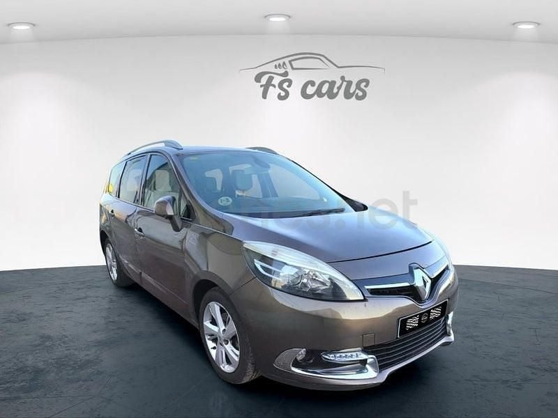 Usado Renault Grand Scénic III Dynamique 130 CV (95 kW) 2014 Marrón Monovolumen